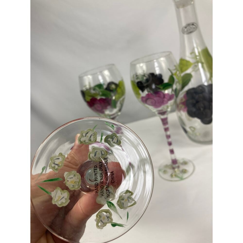 Home Essentials and Beyond Hand Painted Grape and Leaf 3 Wine Glass and Decanter - Picture 4 of 4